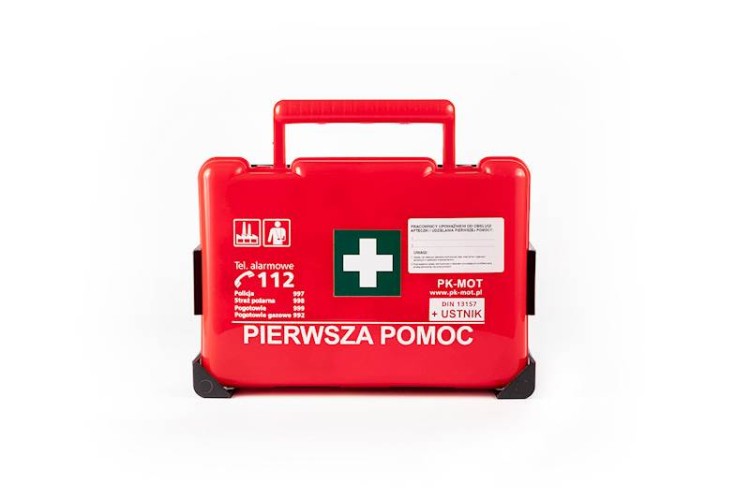 Apteczka BD 2 + ustnik, oraz dodatkowo 42 plastry - zdjęcie 3